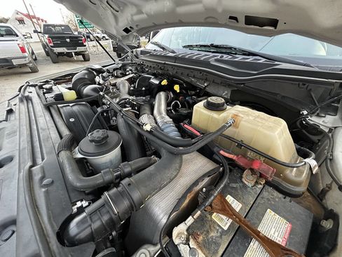 Used 2019 Ford F250 XLT w/ XLT Value Package image 31