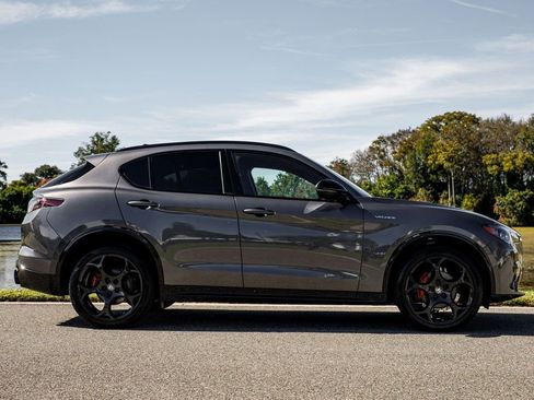 New 2025 Alfa Romeo Stelvio Sprint AWD/4WD image 2