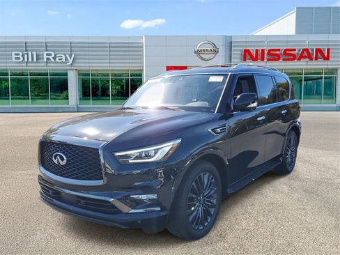 Used 2024 INFINITI QX80 Sensory image 2