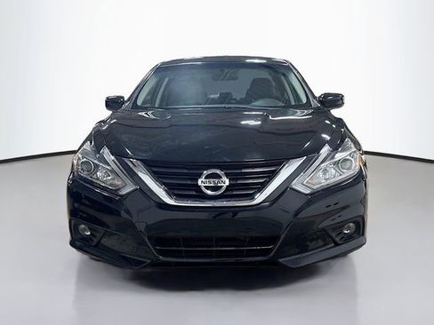 Used 2018 Nissan Altima 2.5 SR w/ SR Special Edition image 3