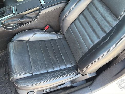 Used 2013 Ford Mustang GT Premium w/ Security Pkg RWD image 24