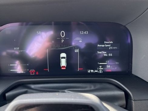 Used 2024 Lexus GX 550 image 4