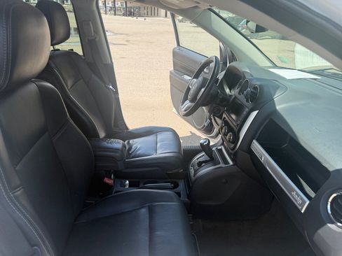 Used 2016 Jeep Compass High Altitude AWD/4WD image 19