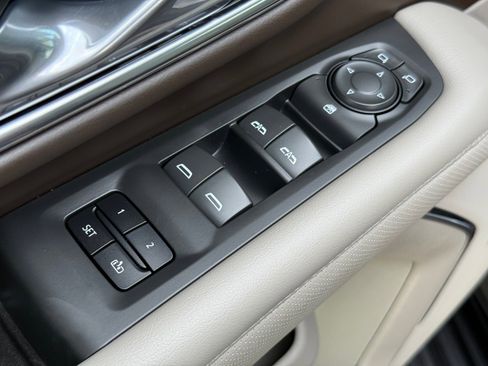 Certified 2023 GMC Yukon SLT image 9