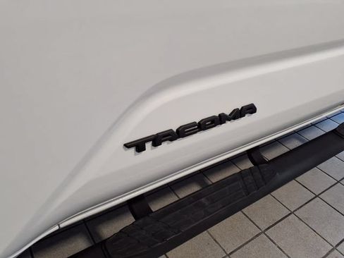 Used 2024 Toyota Tacoma SR5 AWD/4WD image 6