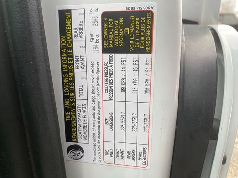 Used 2017 Mercedes-Benz Metris image 27