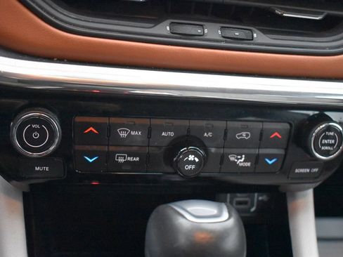 Used 2022 Jeep Compass Limited image 29