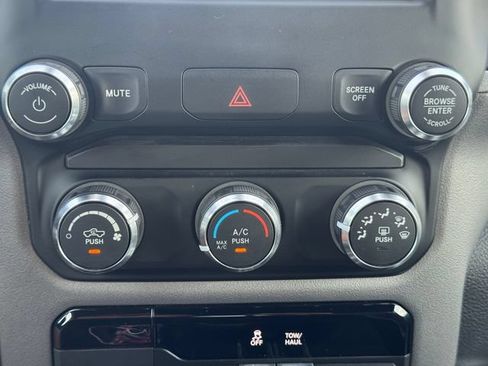 Certified 2022 RAM 1500 Big Horn AWD/4WD image 32