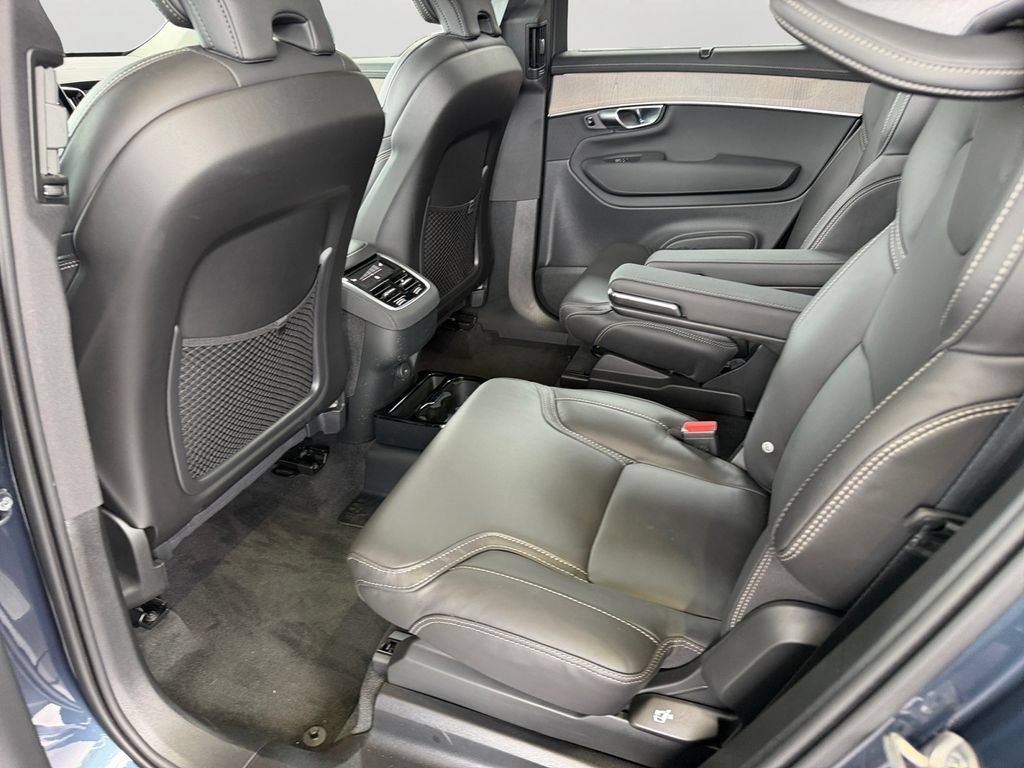 Certified 2026 Volvo XC90 B5 Ultra AWD/4WD image 12