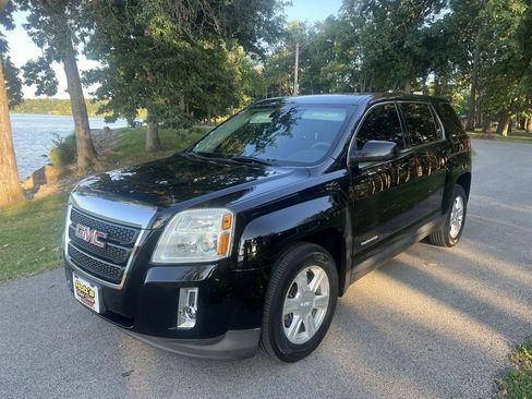 Used 2014 GMC Terrain SLE FWD image 2