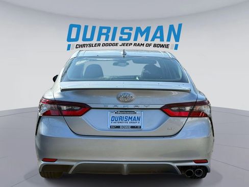 Used 2023 Toyota Camry SE w/ Cold Weather Package image 3