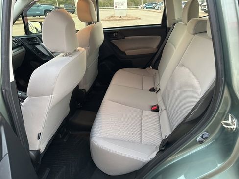 Used 2018 Subaru Forester 2.5i w/ Alloy Wheel Package image 15