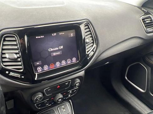 Used 2020 Jeep Compass Limited AWD/4WD image 17