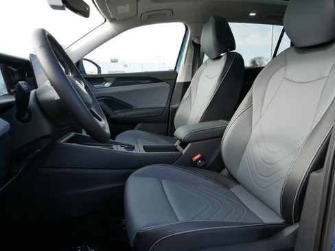 New 2026 Volkswagen Tiguan SE AWD/4WD image 4
