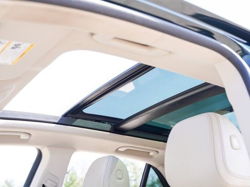 Used 2021 Mercedes-Benz GLE 350 4MATIC image 30