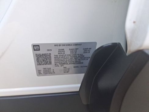Used 2025 Chevrolet TrailBlazer LT AWD/4WD image 3