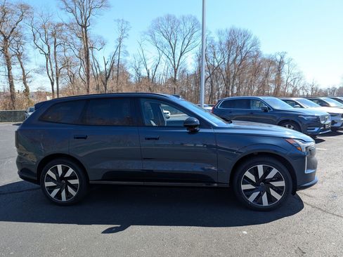 New 2025 Volvo EX90 Ultra image 3