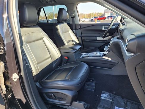 Used 2023 Ford Explorer XLT w/ Equipment Group 202A image 16