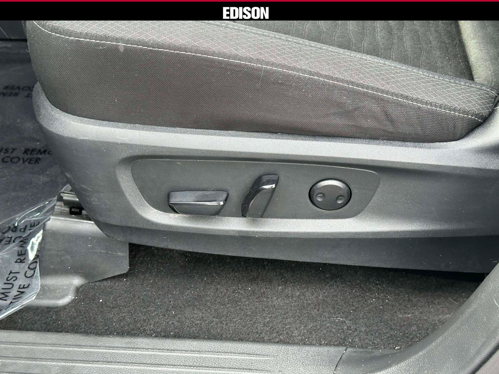 Used 2025 Nissan Pathfinder SV AWD/4WD image 18
