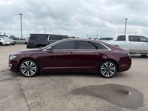 Used 2018 Lincoln MKZ Select w/ Technology Package FWD image 4