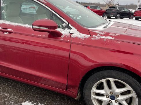 Used 2016 Ford Fusion SE w/ Equipment Group 202A FWD image 5