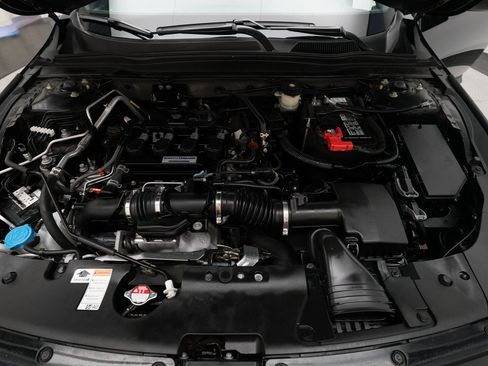 Used 2019 Honda Accord Sport image 3
