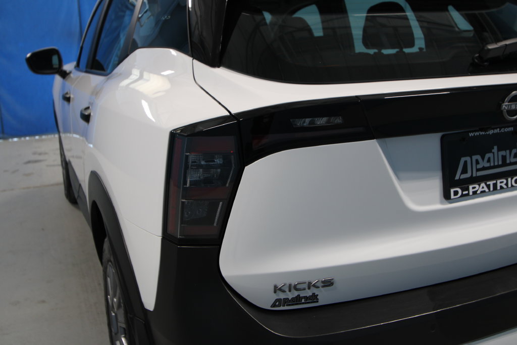Used 2025 Nissan Kicks S FWD image 32