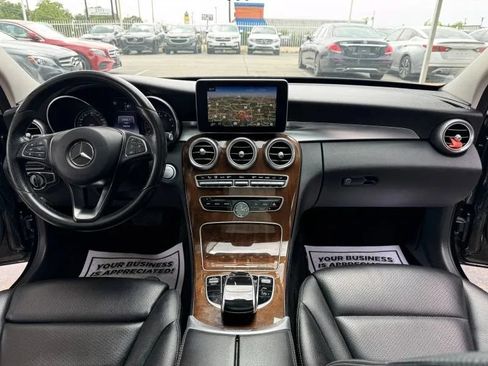Used 2015 Mercedes-Benz C 300 4MATIC Sedan image 40