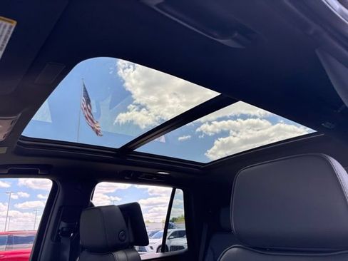 New 2026 GMC Yukon Denali w/ Denali Reserve Package AWD/4WD image 5