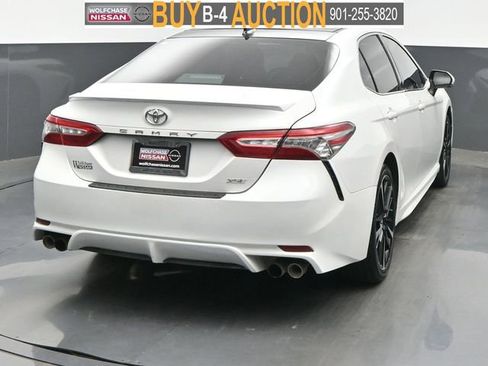 Used 2019 Toyota Camry XSE FWD image 5
