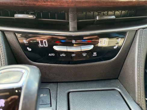 Used 2020 Cadillac CT6 Luxury AWD/4WD image 16