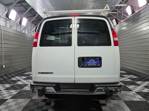 Used 2021 Chevrolet Express 2500 135''WB Low Roof 6.6L V8 Miniv w/ Driver Convenience Package image 7