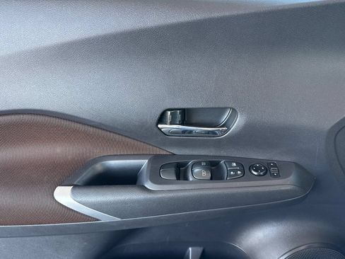 Used 2024 Nissan Kicks SR FWD image 17