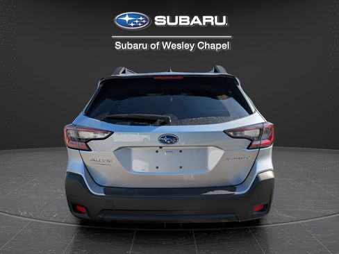 Used 2025 Subaru Outback Premium AWD/4WD image 5