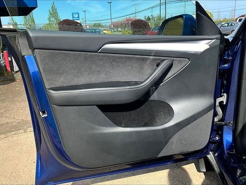 Used 2023 Tesla Model Y Long Range AWD/4WD image 22