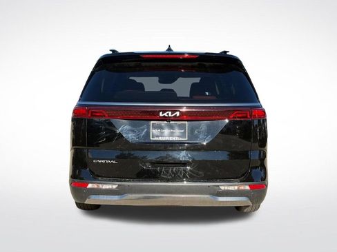 Used 2024 Kia Carnival SX FWD image 4