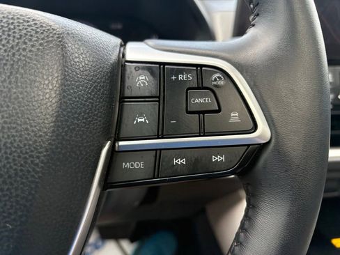 Used 2026 Toyota Grand Highlander FWD image 30