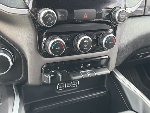 Used 2022 RAM 1500 Big Horn AWD/4WD image 23