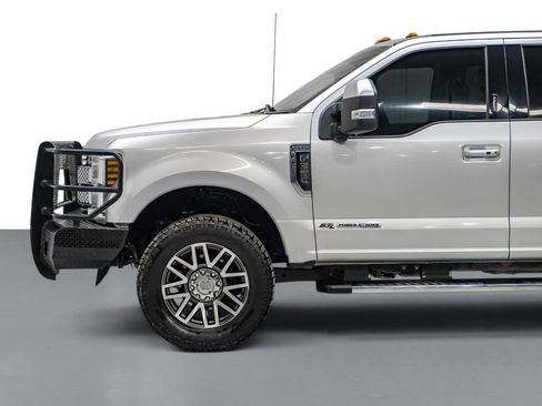 Used 2018 Ford F350 Lariat w/ Lariat Ultimate Package AWD/4WD image 10