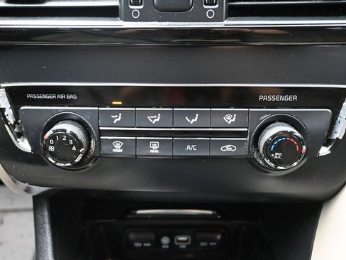 Used 2016 Kia Optima LX FWD image 17