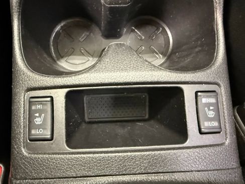 Used 2017 Nissan Rogue SV FWD image 21