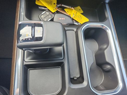 Certified 2023 Chevrolet Silverado 1500 High Country w/ Technology Package AWD/4WD image 21