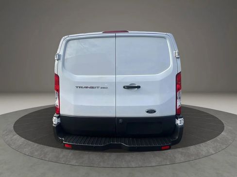 Used 2018 Ford Transit 250 130 Low Roof image 6