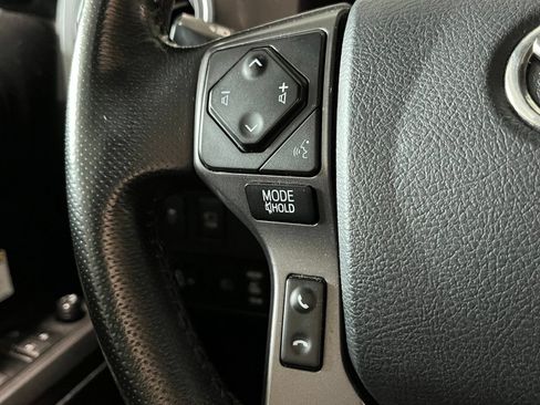 Used 2020 Toyota Tacoma TRD Off-Road w/ TRD Premium Off Road Package AWD/4WD image 30
