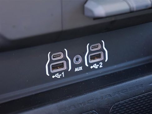 Used 2025 RAM 1500 Laramie image 36