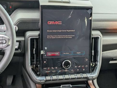 New 2026 GMC Yukon Denali w/ Sun & Power Step Package AWD/4WD image 11