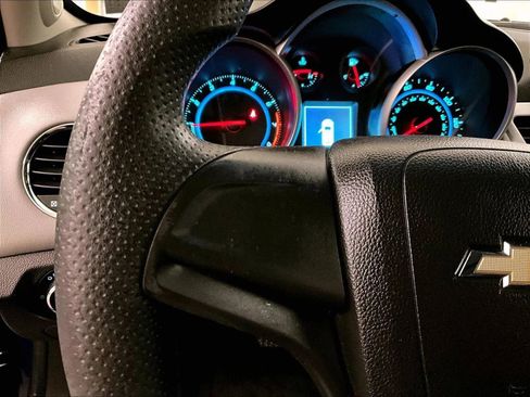 Used 2012 Chevrolet Cruze LS w/ Connectivity Package FWD image 17
