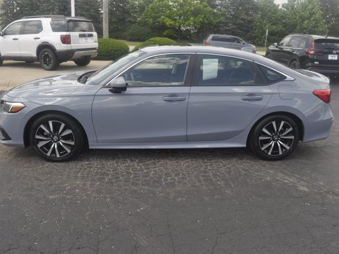 Used 2024 Honda Civic EX image 4