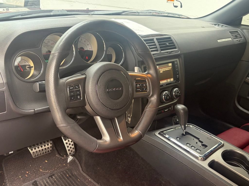 Used 2014 Dodge Challenger SXT RWD image 4