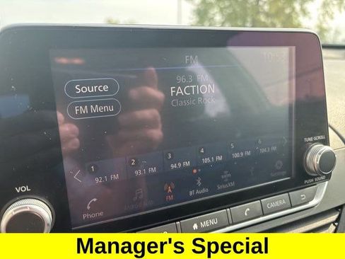 Used 2024 Nissan Altima 2.5 SV image 21